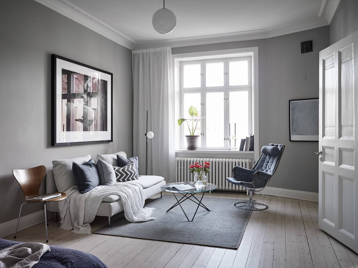 Комната в серо белых тонах