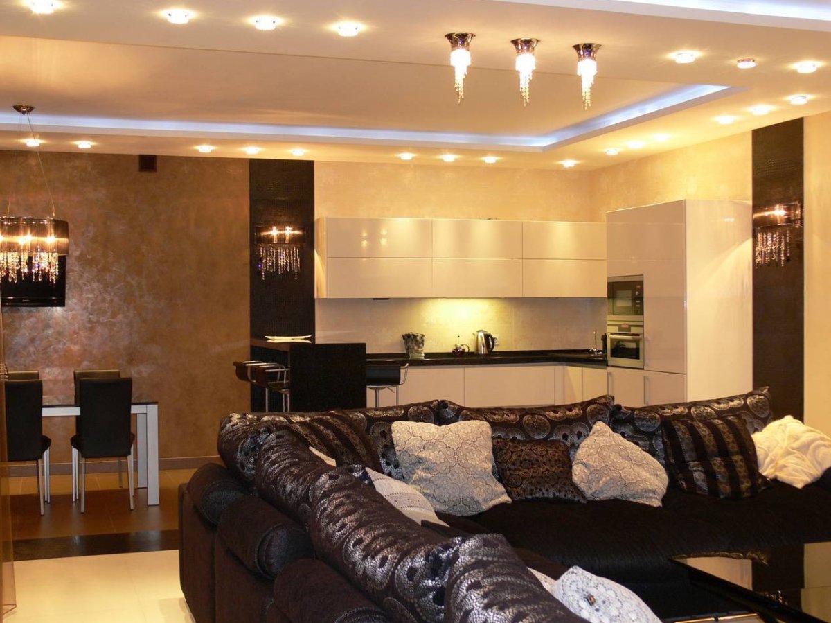 Точечные светильники на кухне