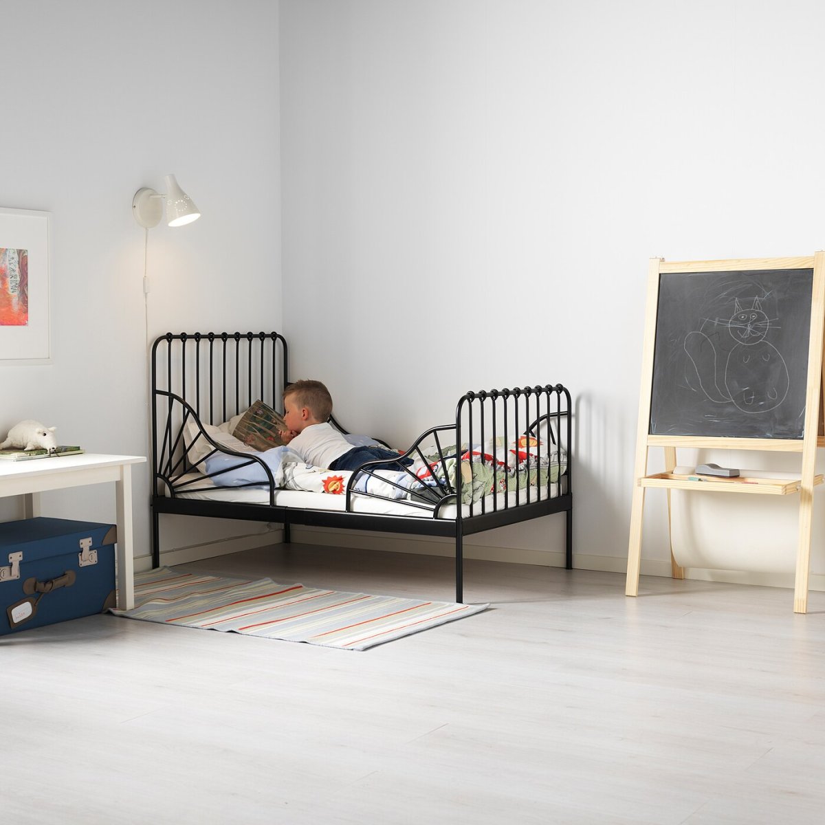 Кровать миннен икеа черная