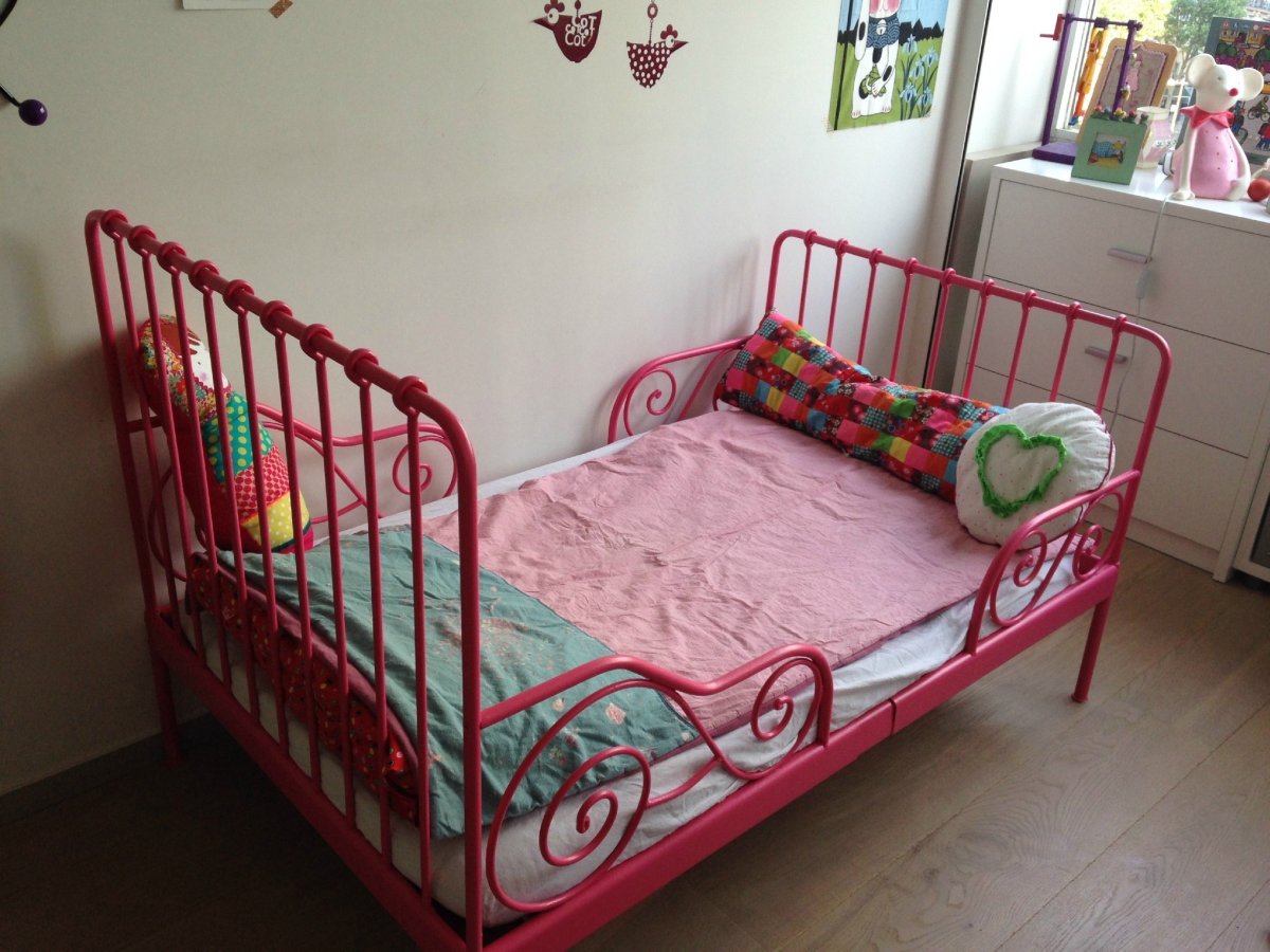 Кровать миннен икеа черная