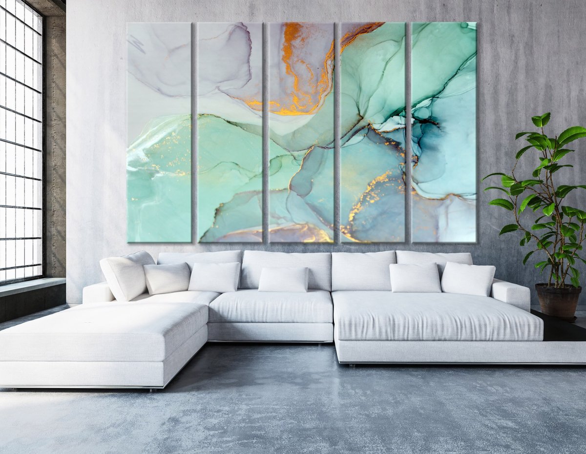 Мраморная на стекле в интерьере