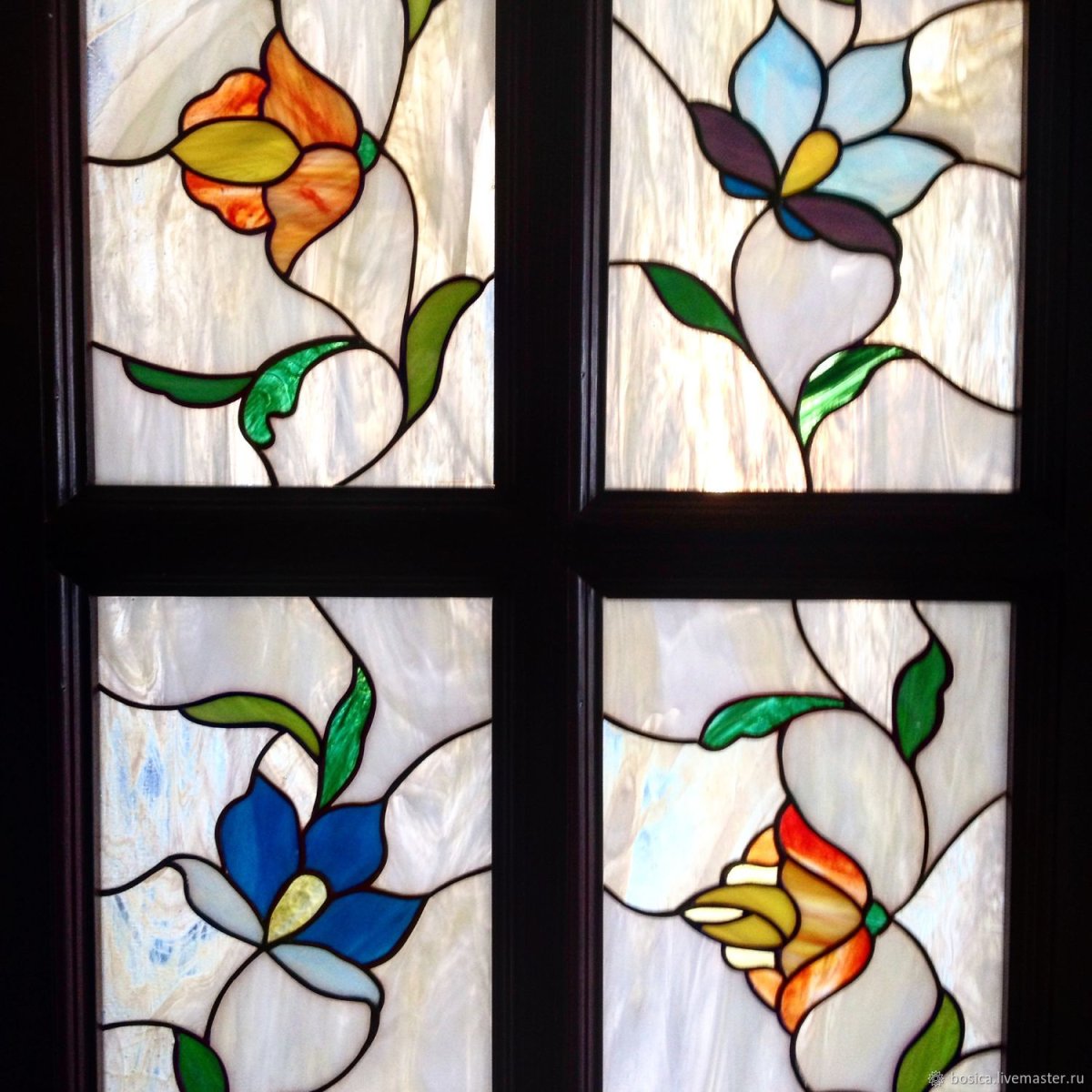 Витражи в интерьере кухни