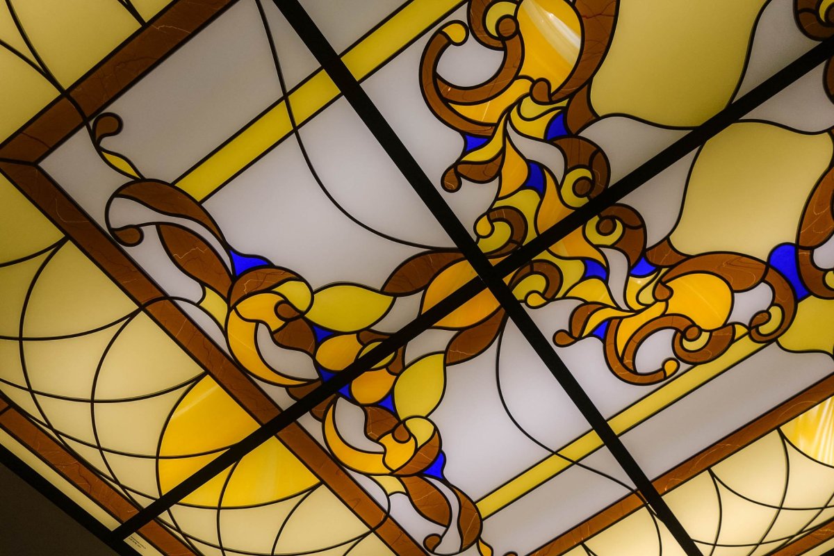 Романовская галерея Эрмитажа витражи