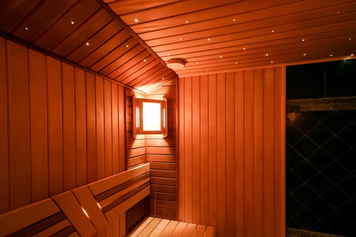 Отделка бани из клееного бруса