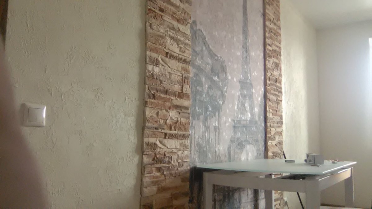 Бирюзовые стены на кухне