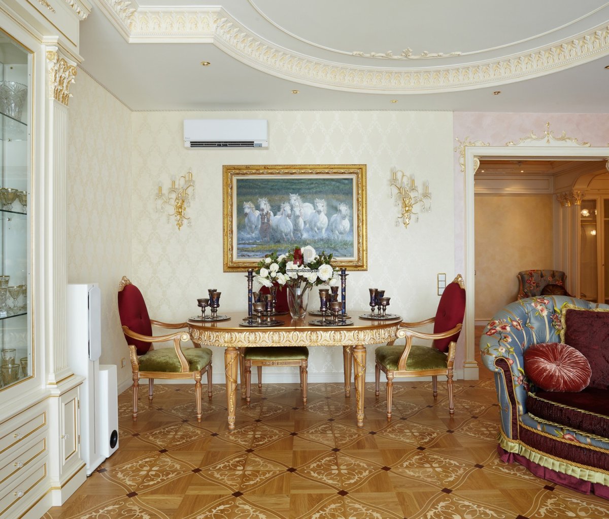 Дворцовая классика в интерьере