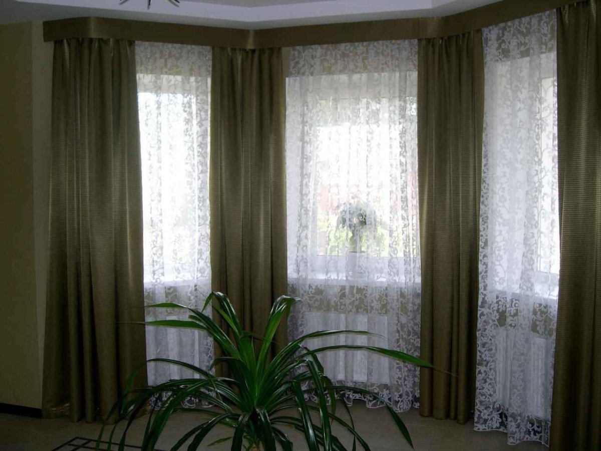 Угловые шторы для зала