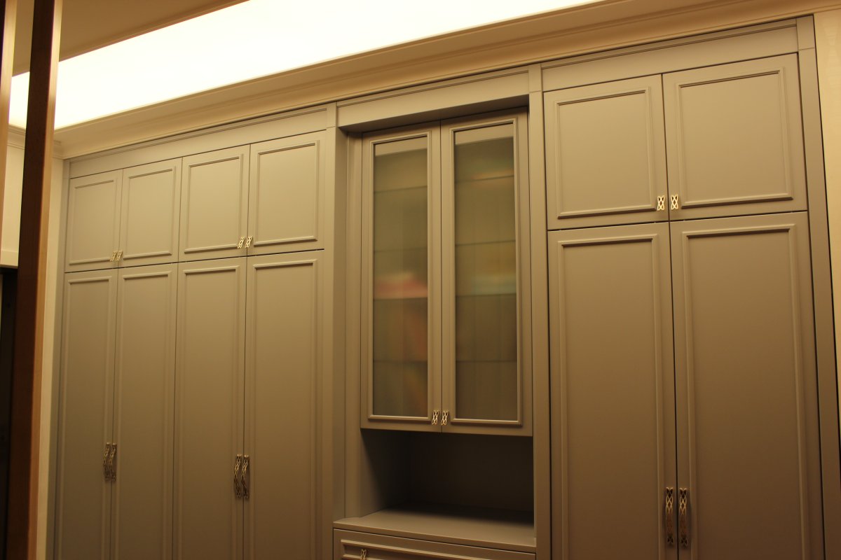 Шкаф Неоклассика 190х60