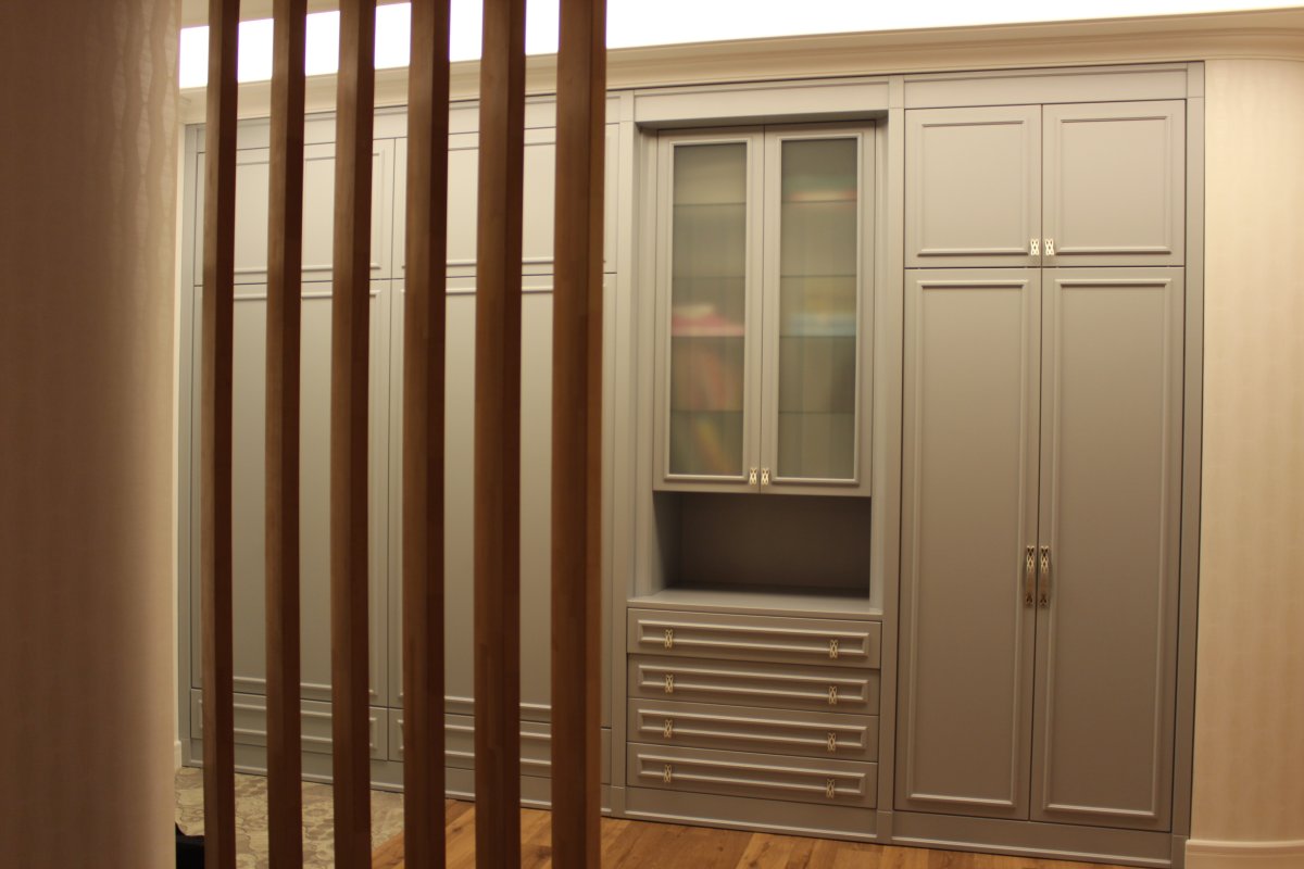 Фреза на шкафах распашных