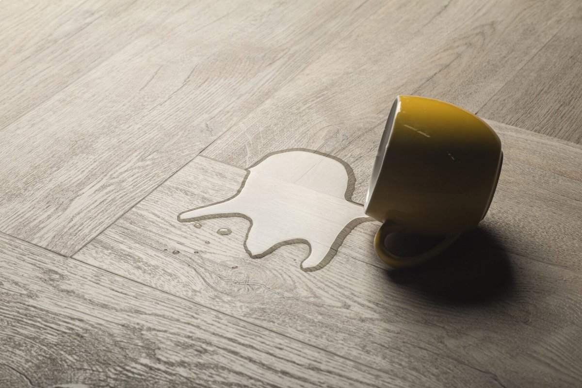 Виниловая плитка для пола белая