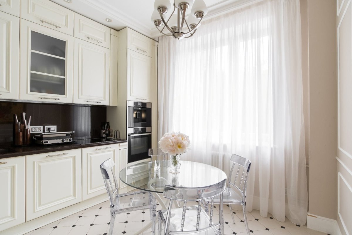 Кухни Неоклассика светлые 2022