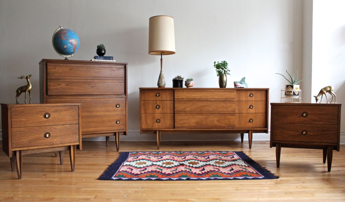 Mid Century Modern сервант