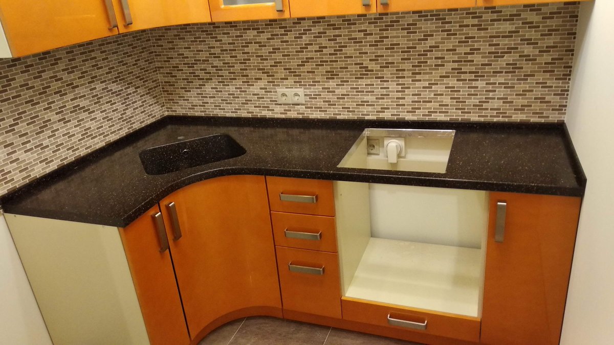 Угловая столешница для кухни