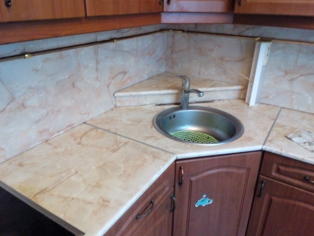 Угловая мойка для кухни