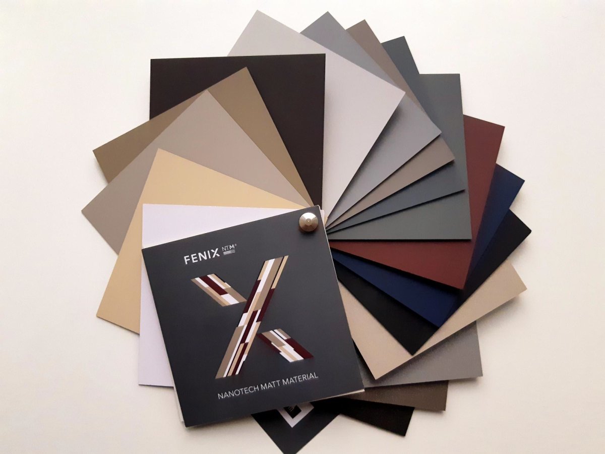 Кухни с фасадами Fenix NTM