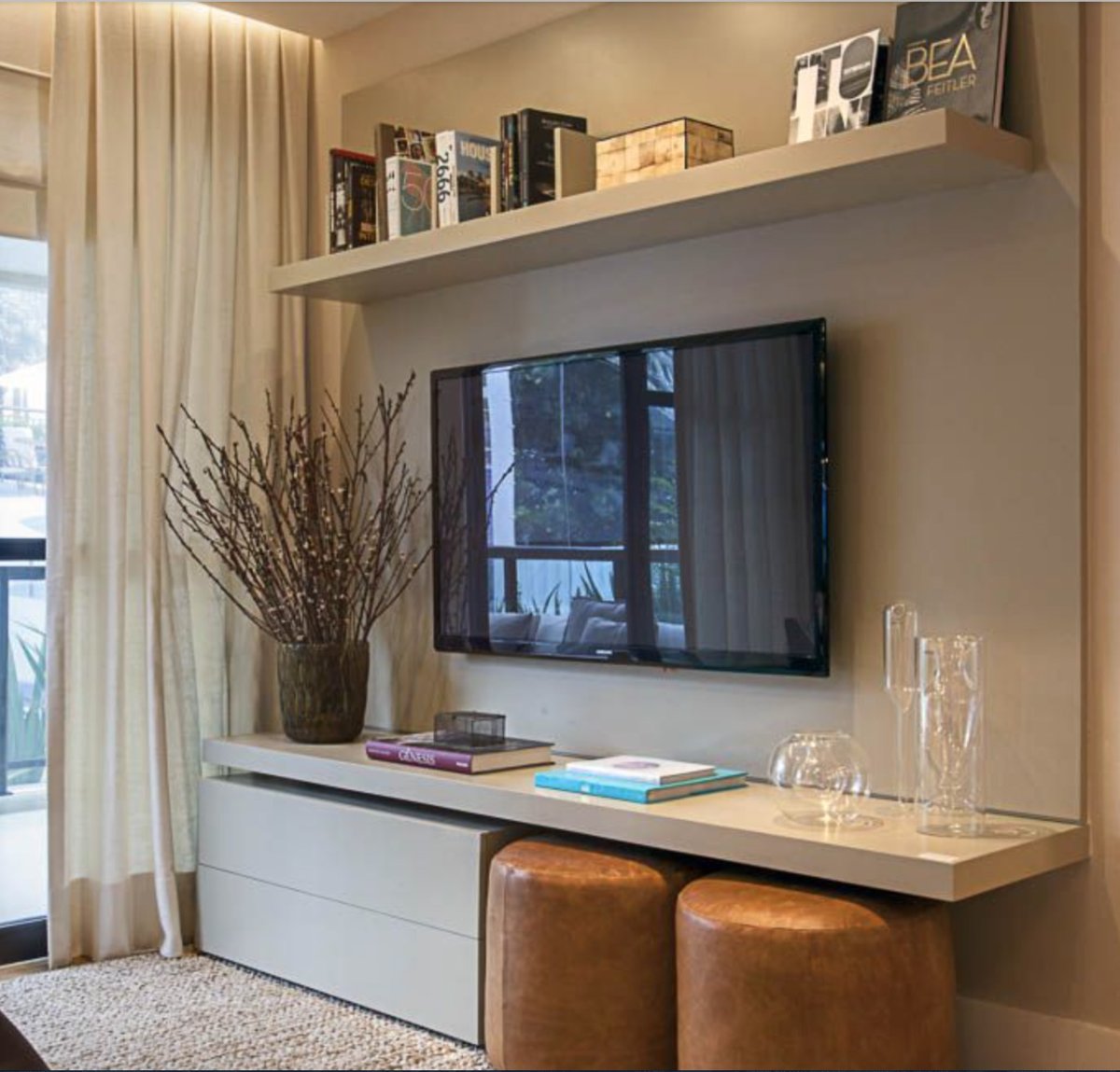 Гостиная со столом