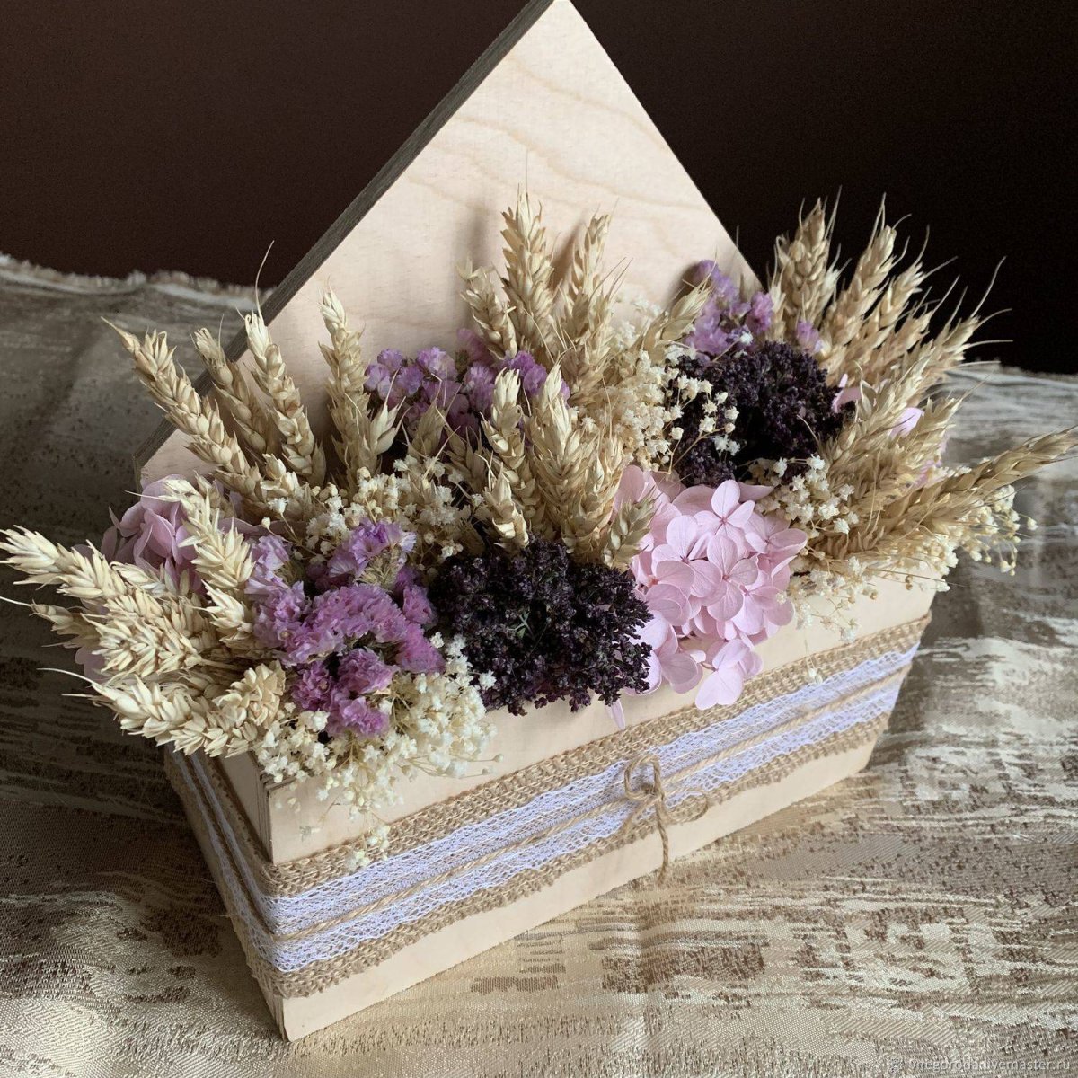 Интерьерные композиции из сухоцветов