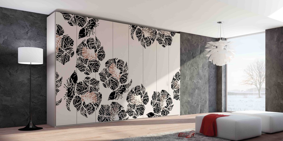 Шкаф длинный черный