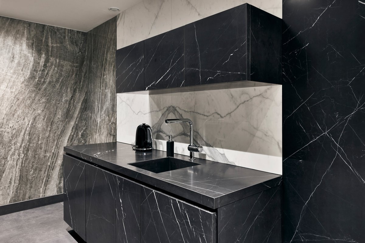 Керамогранит Nero Marquina Rex