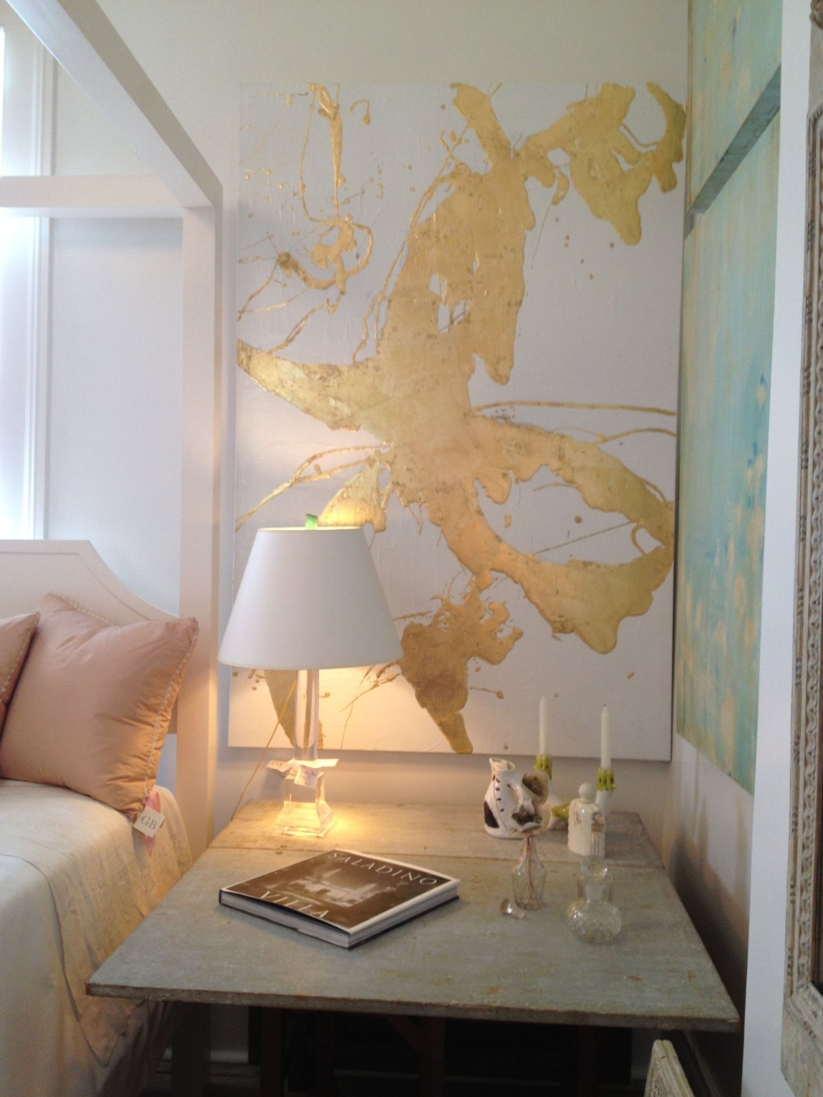 Мазки золотой краски