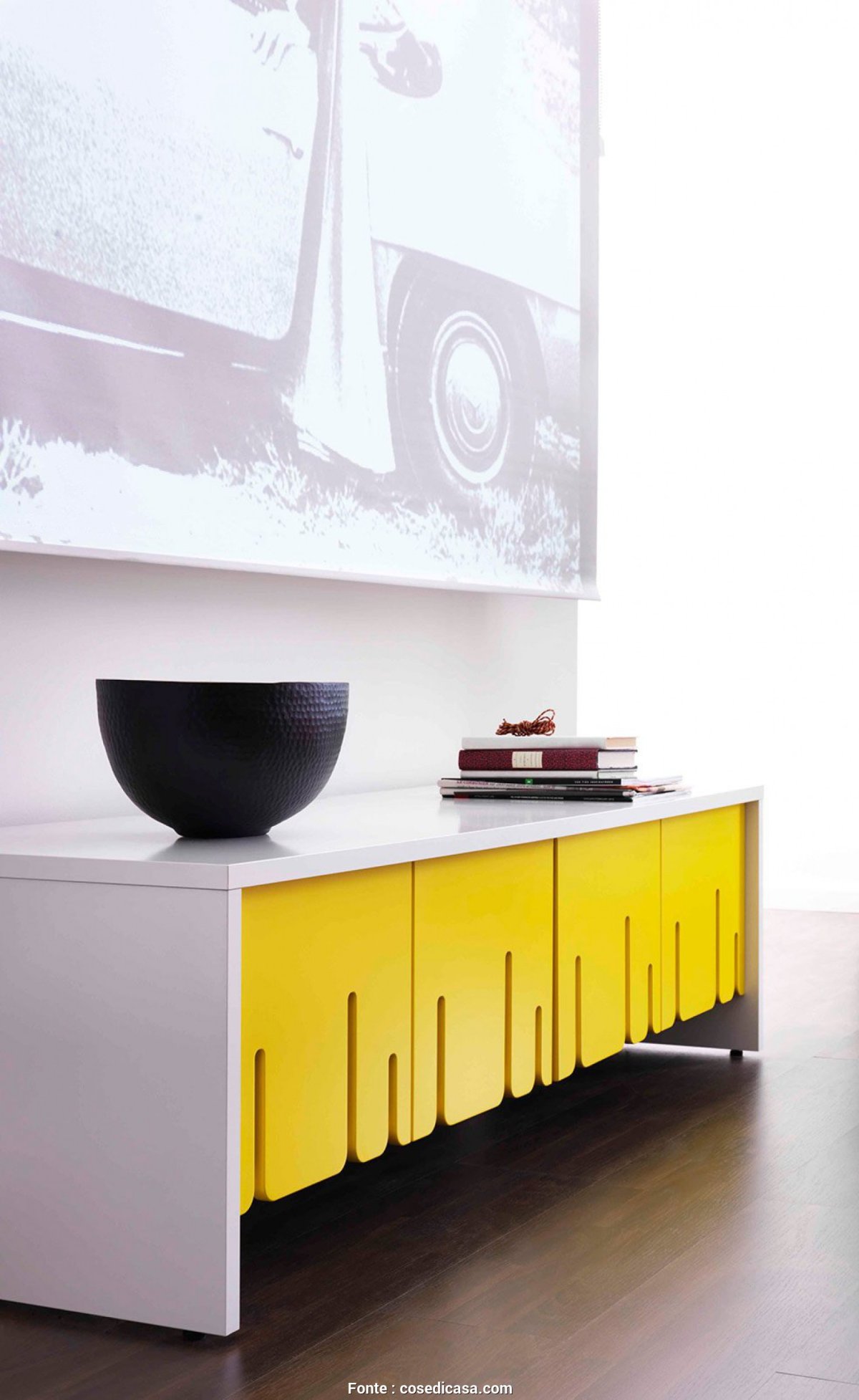 Горчичный комод в интерьере