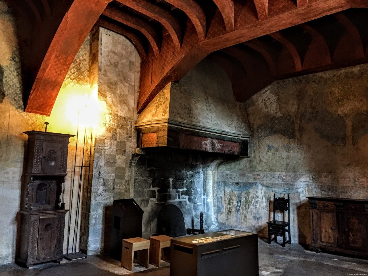 Шильонский замок монтрё внутри