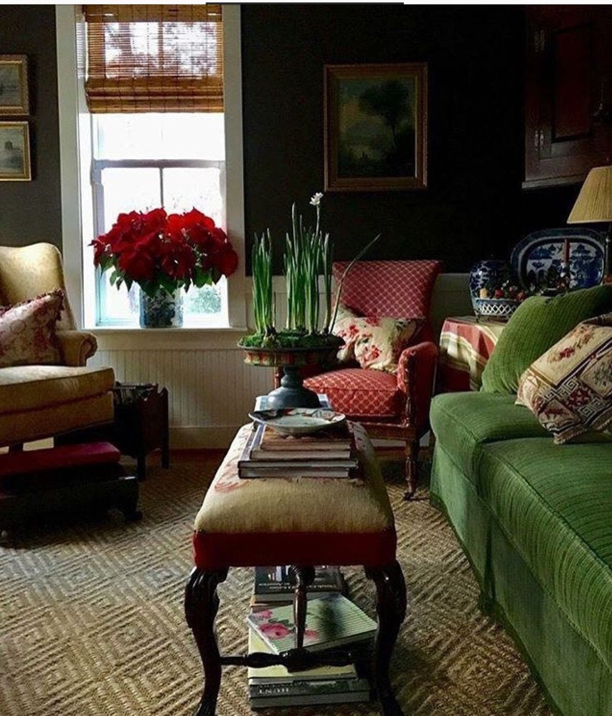 Картины для гостиной с камином