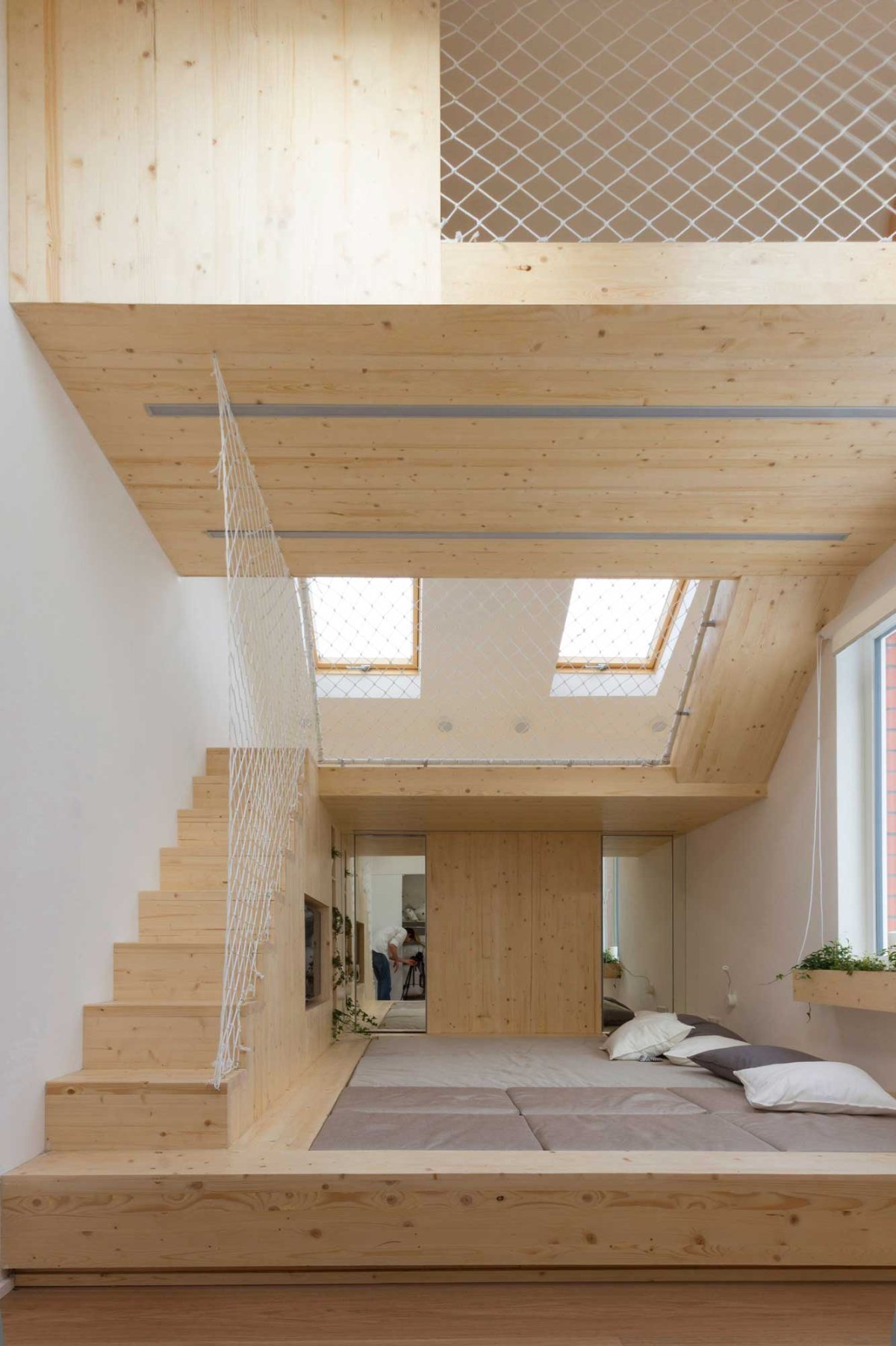 Обшивка стен фанерой