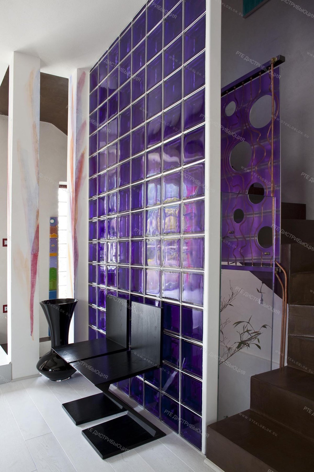 Стеклянные кирпичи и стеклоблоки в интерьере