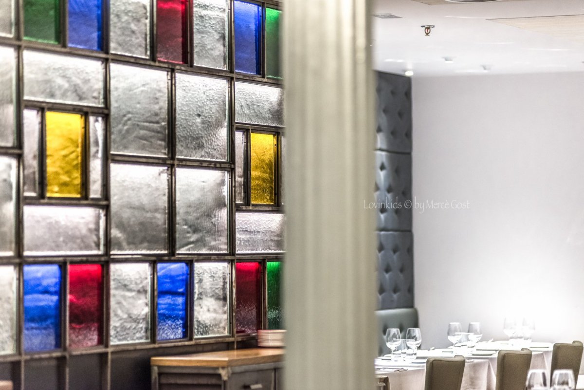 Голубые стеклоблоки в интерьере