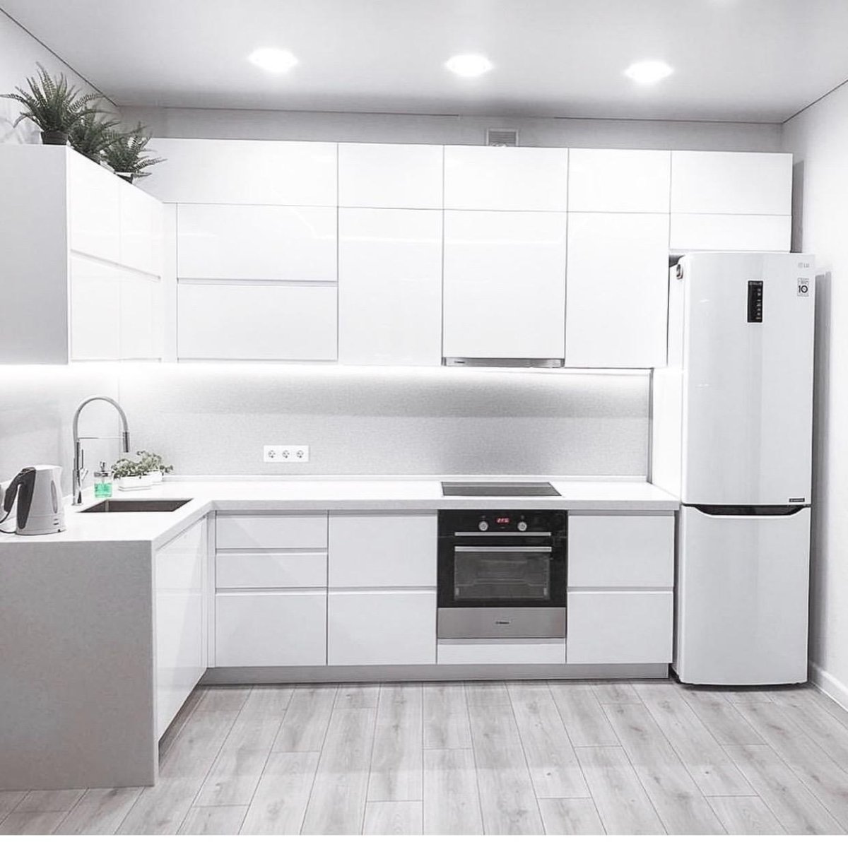 Кухня Хай тек