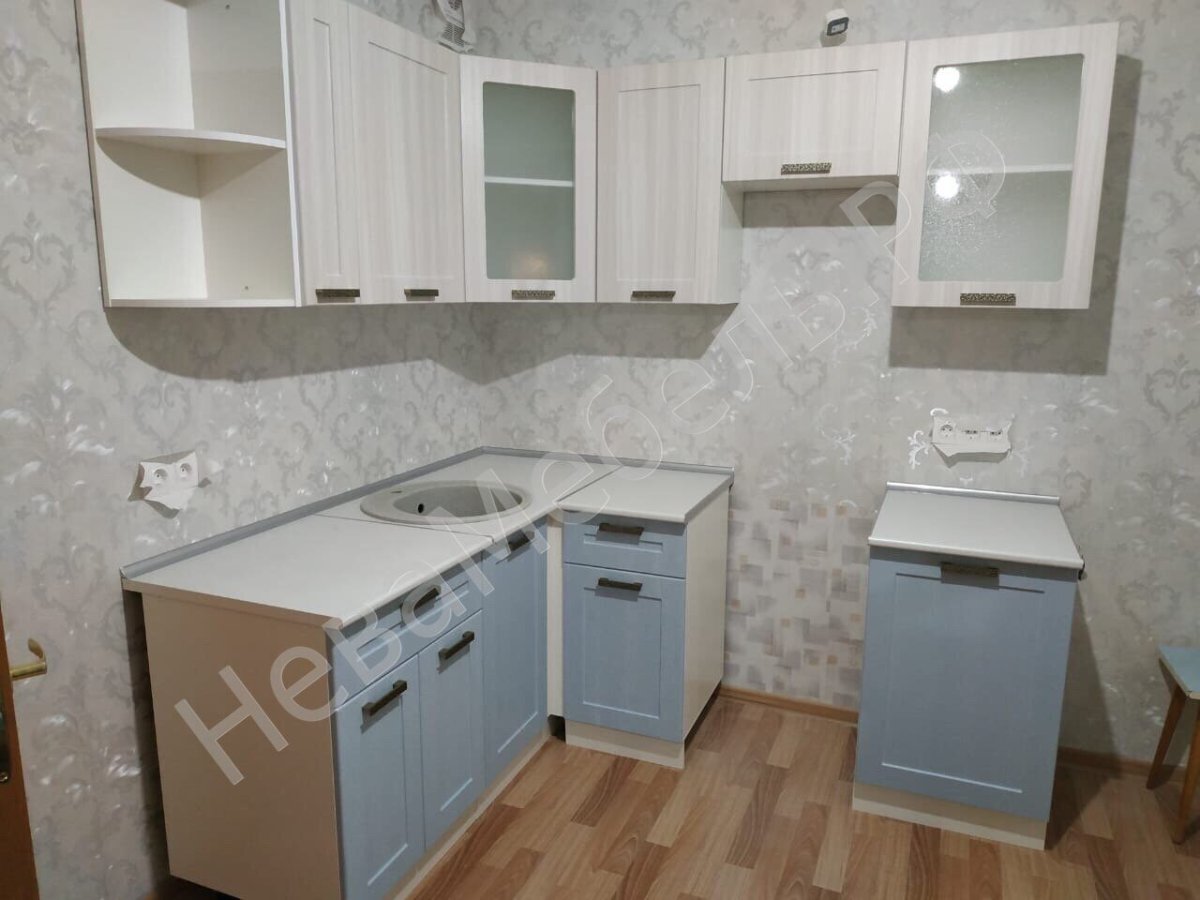 Кухня Анжелика ясень патина Бител