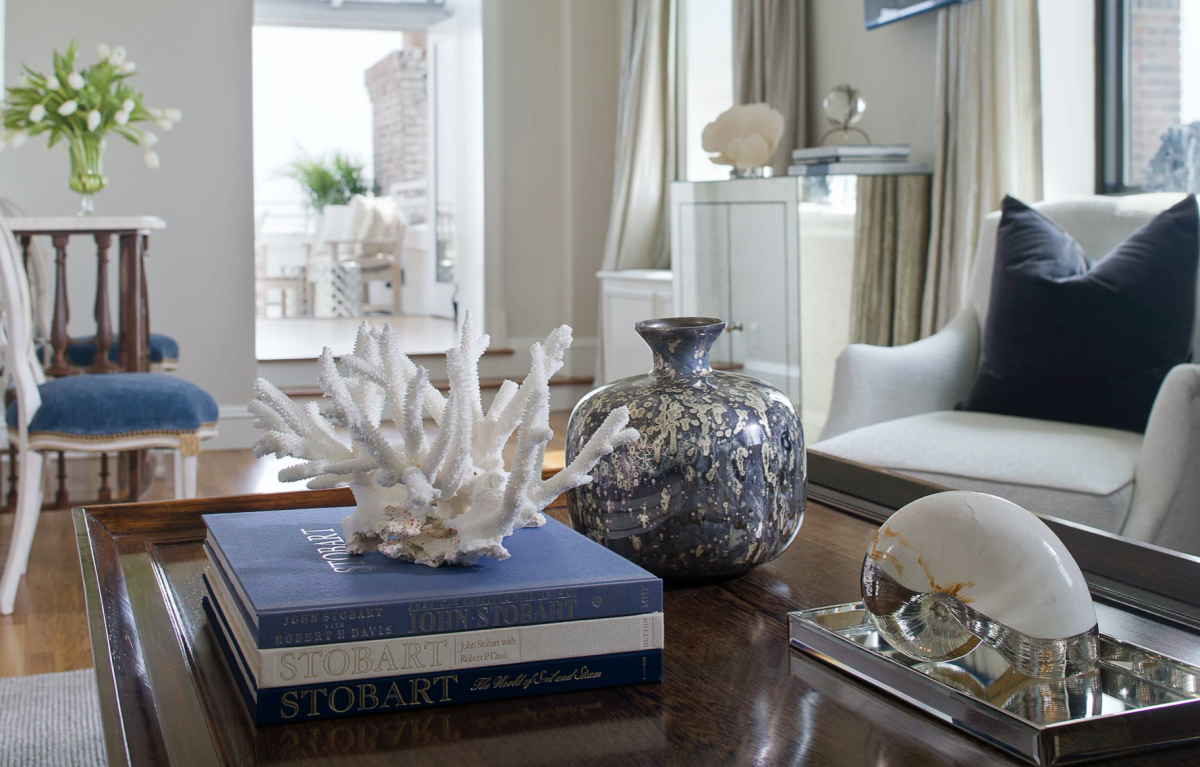 Напольная ваза в интерьере