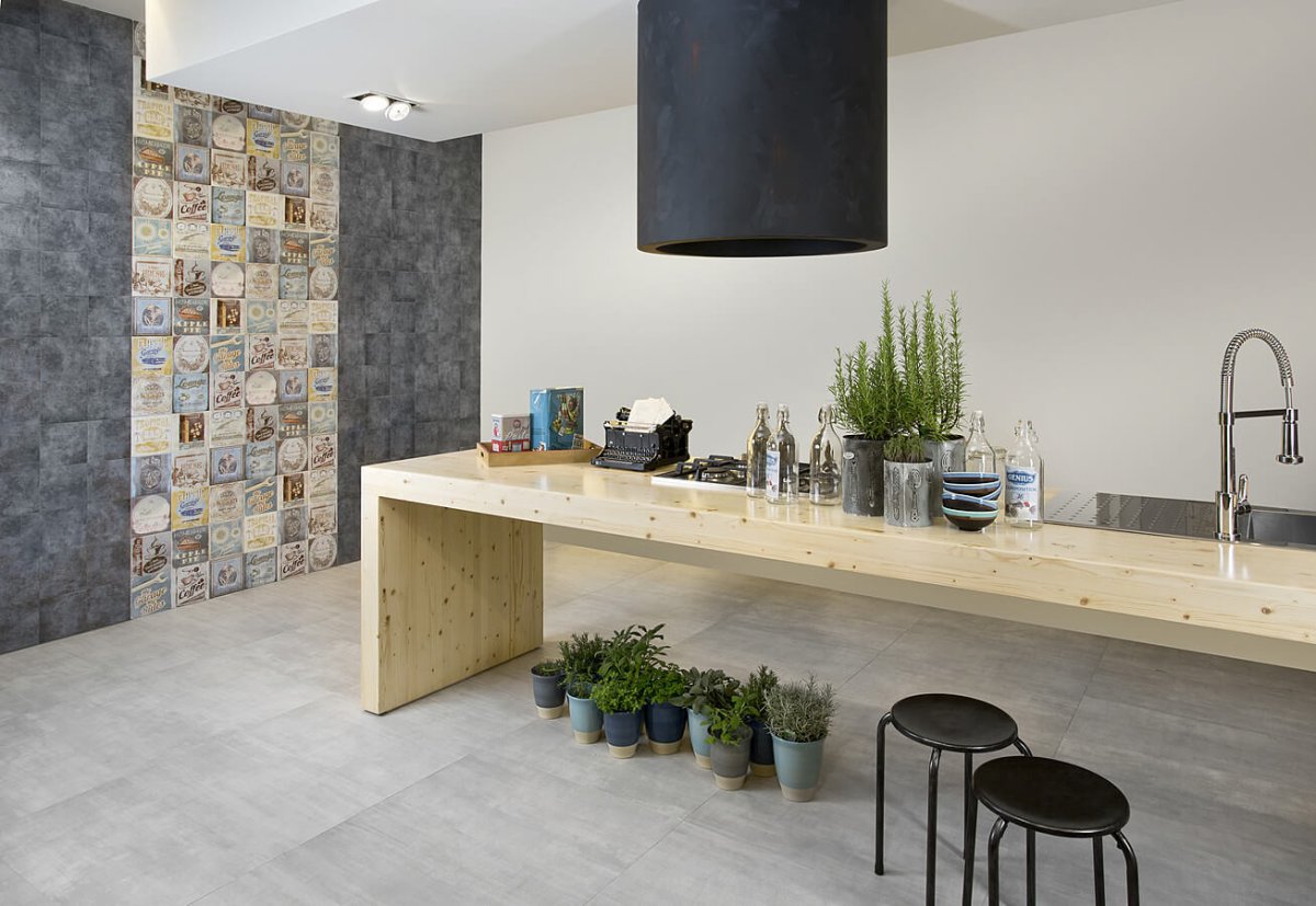 Отделка стен кухни керамогранитом