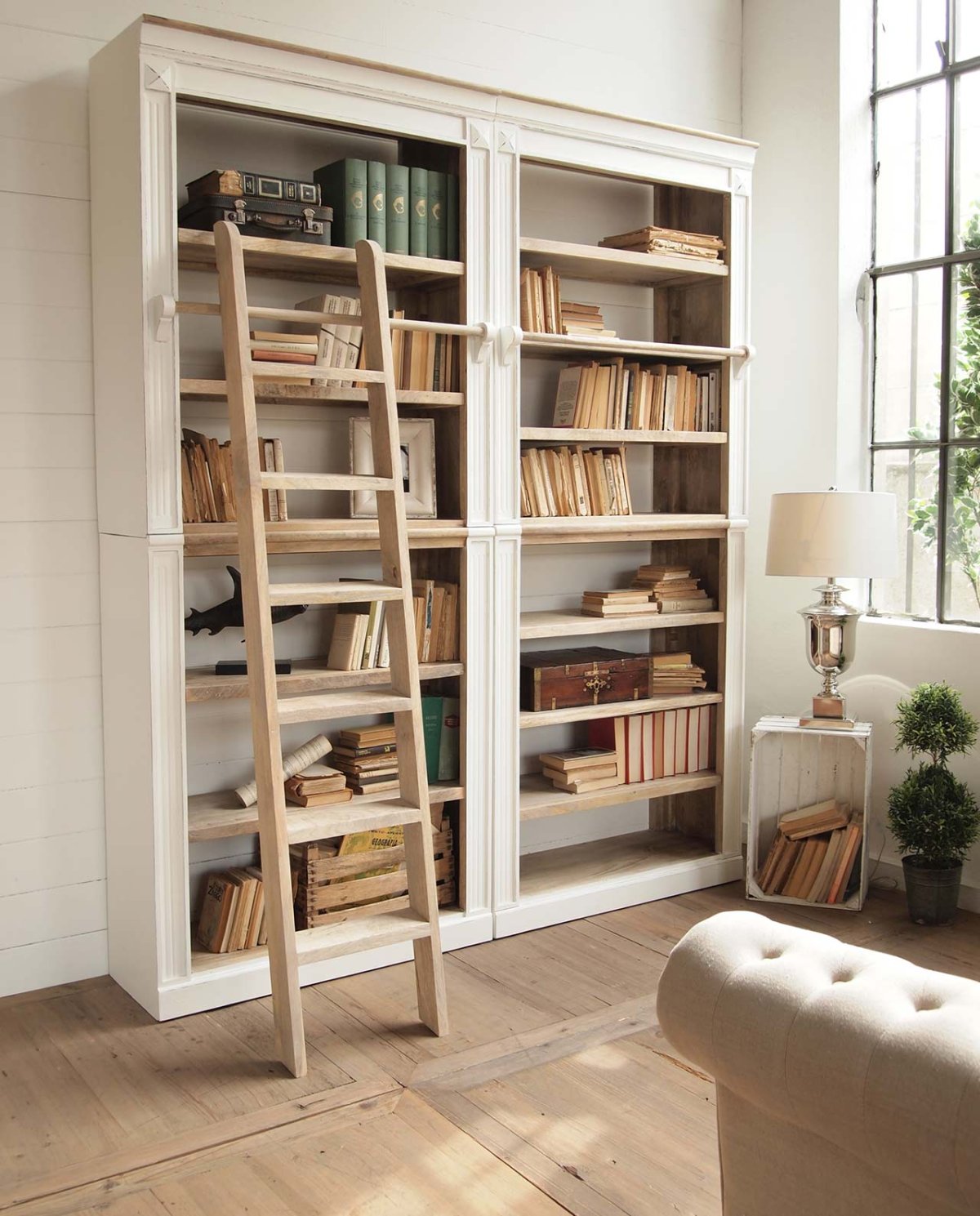 Лестница для книжных стеллажей