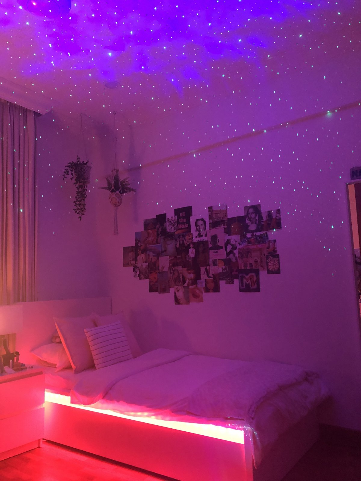 Неоновая комната