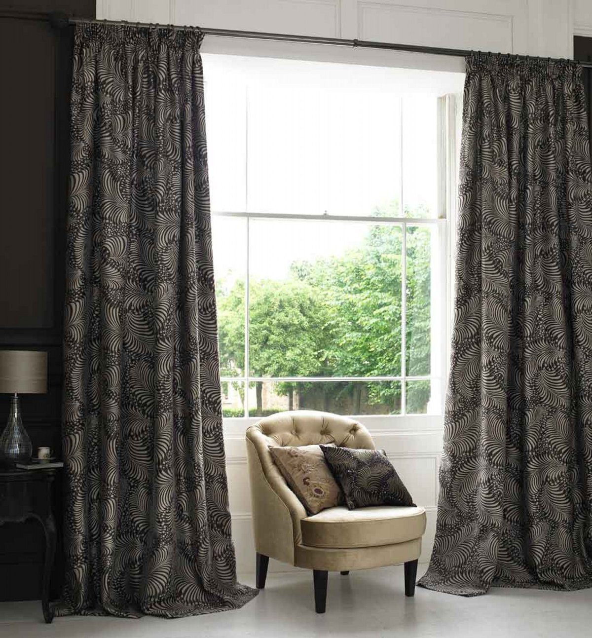 Шторы в серых тонах