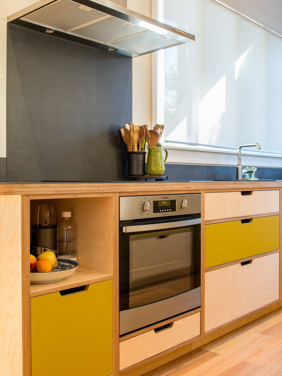 Кухня из ламинированной фанеры