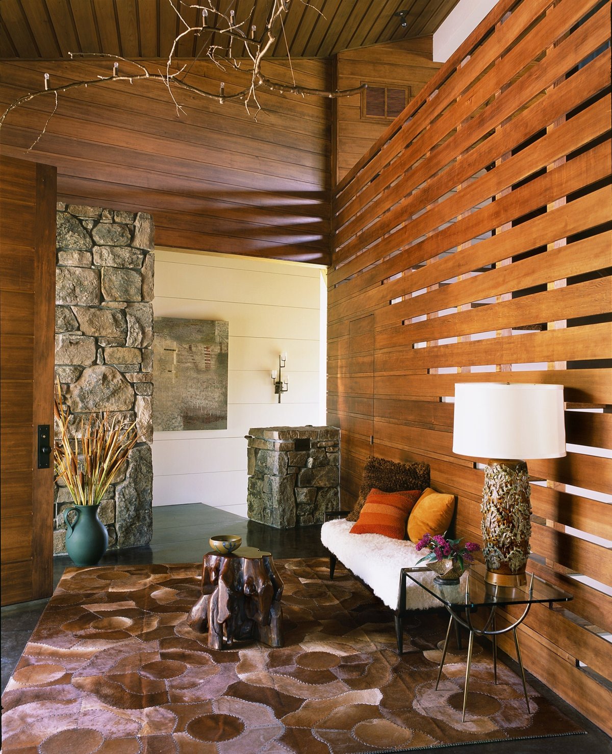 Оригинальная отделка деревом