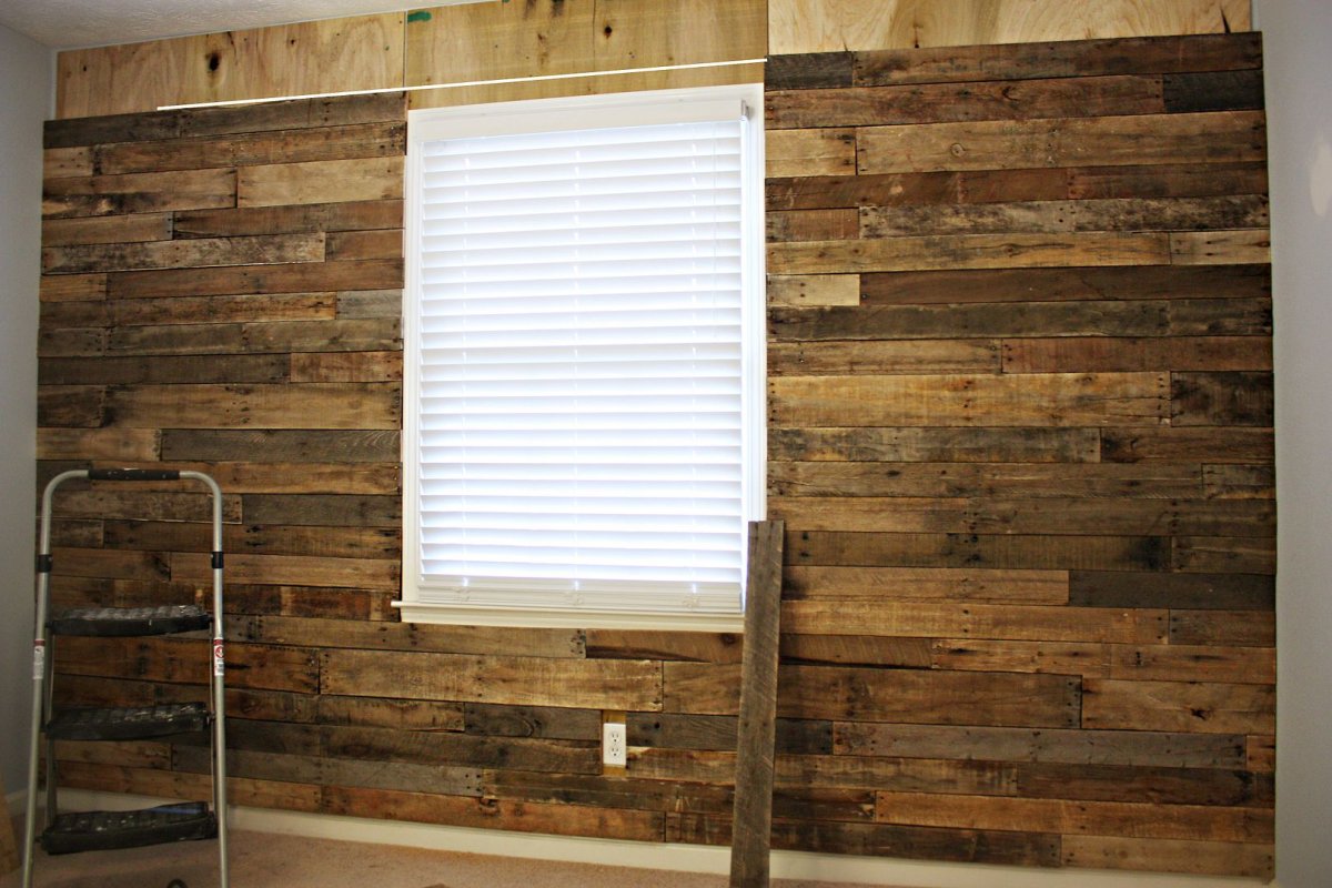 Обшивка стен из поддонов