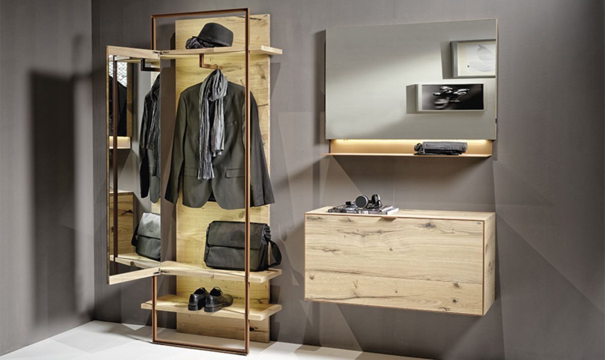 Встроенная скамейка в прихожую