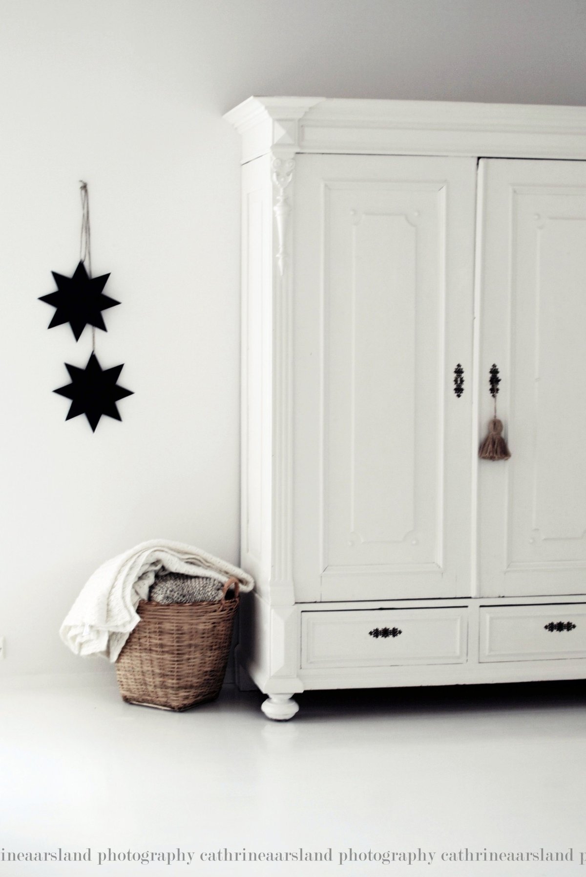 Britain Wardrobe Plaque