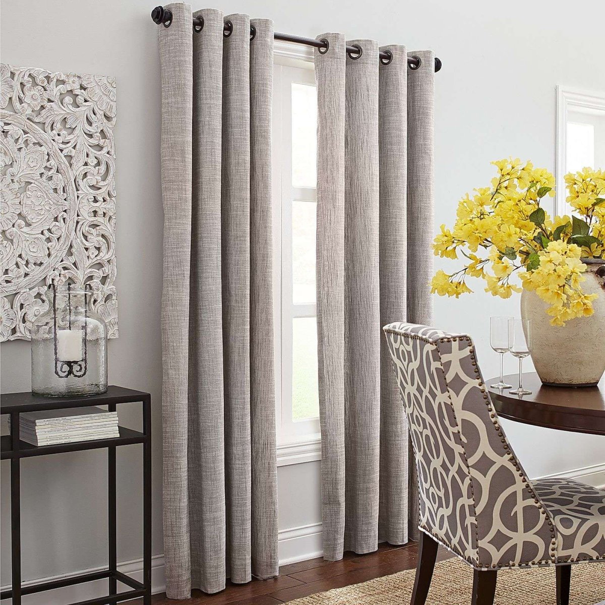 Льняные шторы на люверсах на кухню