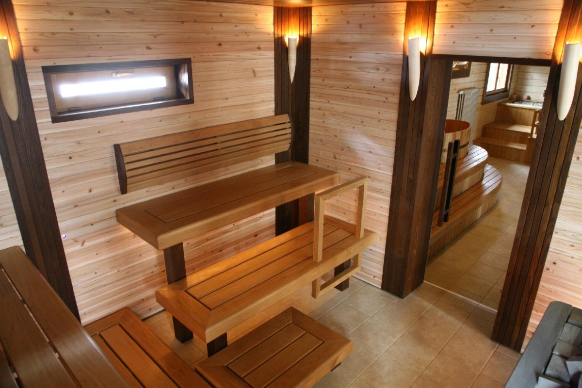 Парная с можжевельником