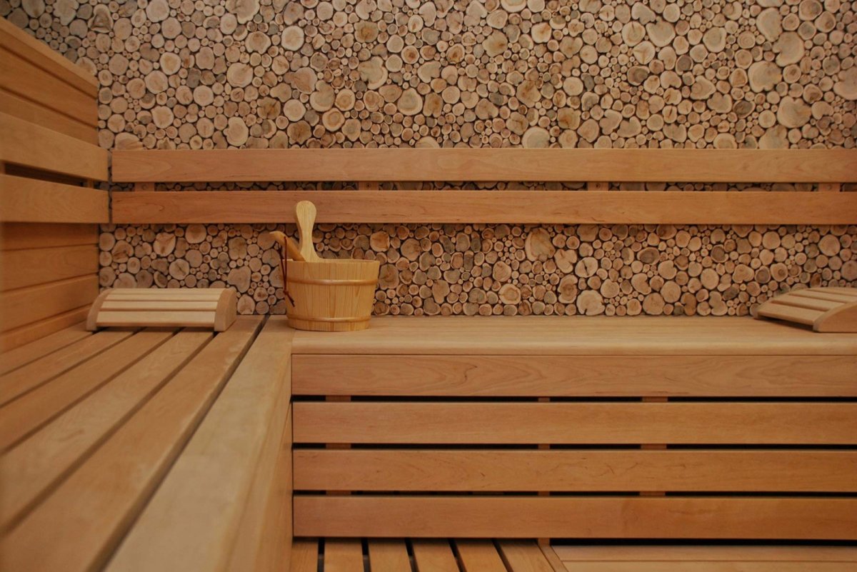 Панно из можжевельника в парной