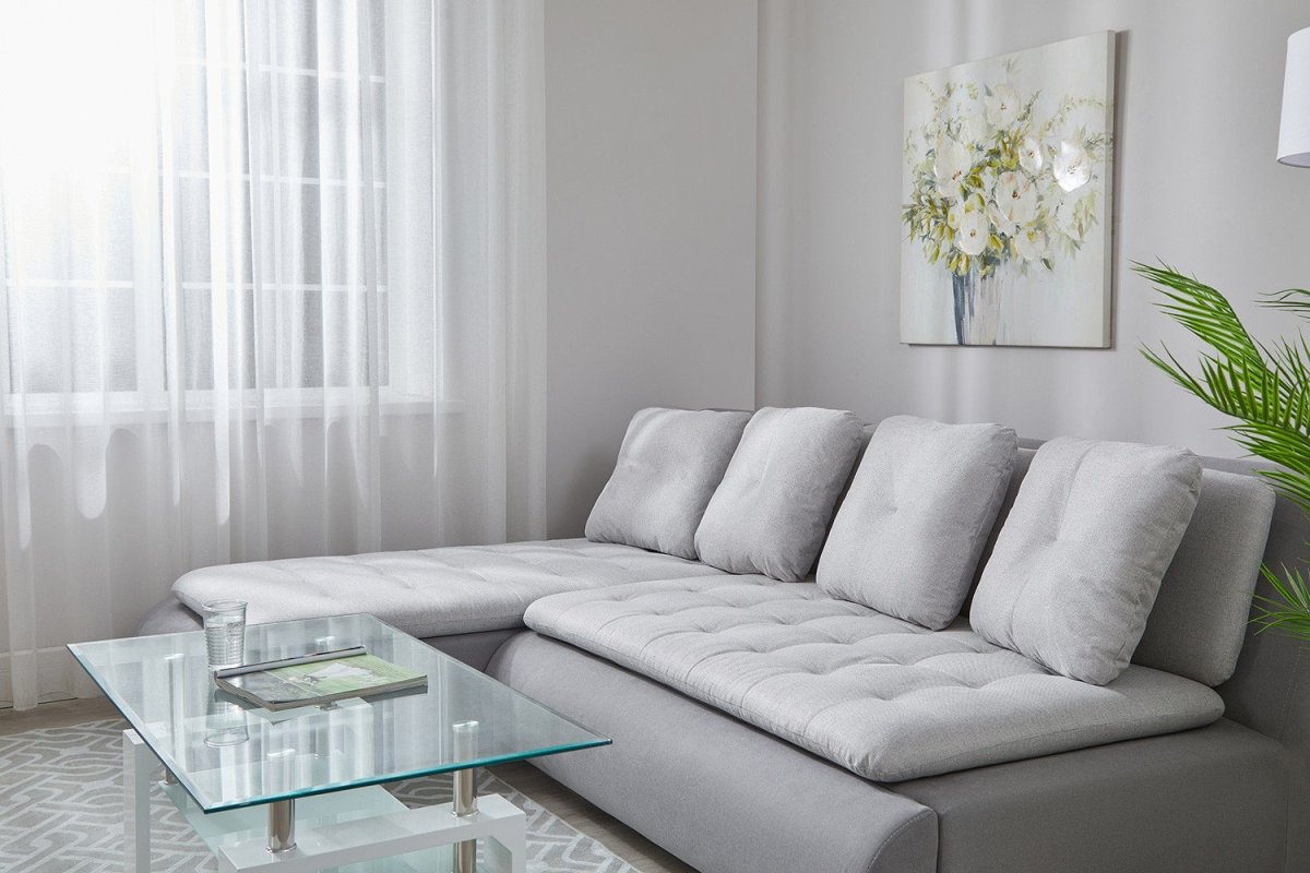 Синий диван в интерьере