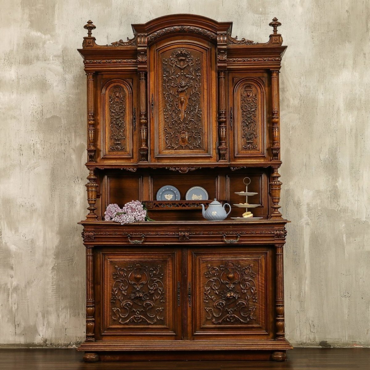 Гжель в интерьере кухни в стиле Прованс