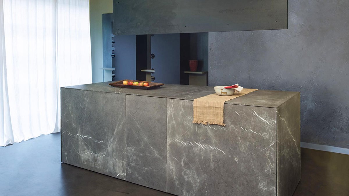 Серый камин в интерьере