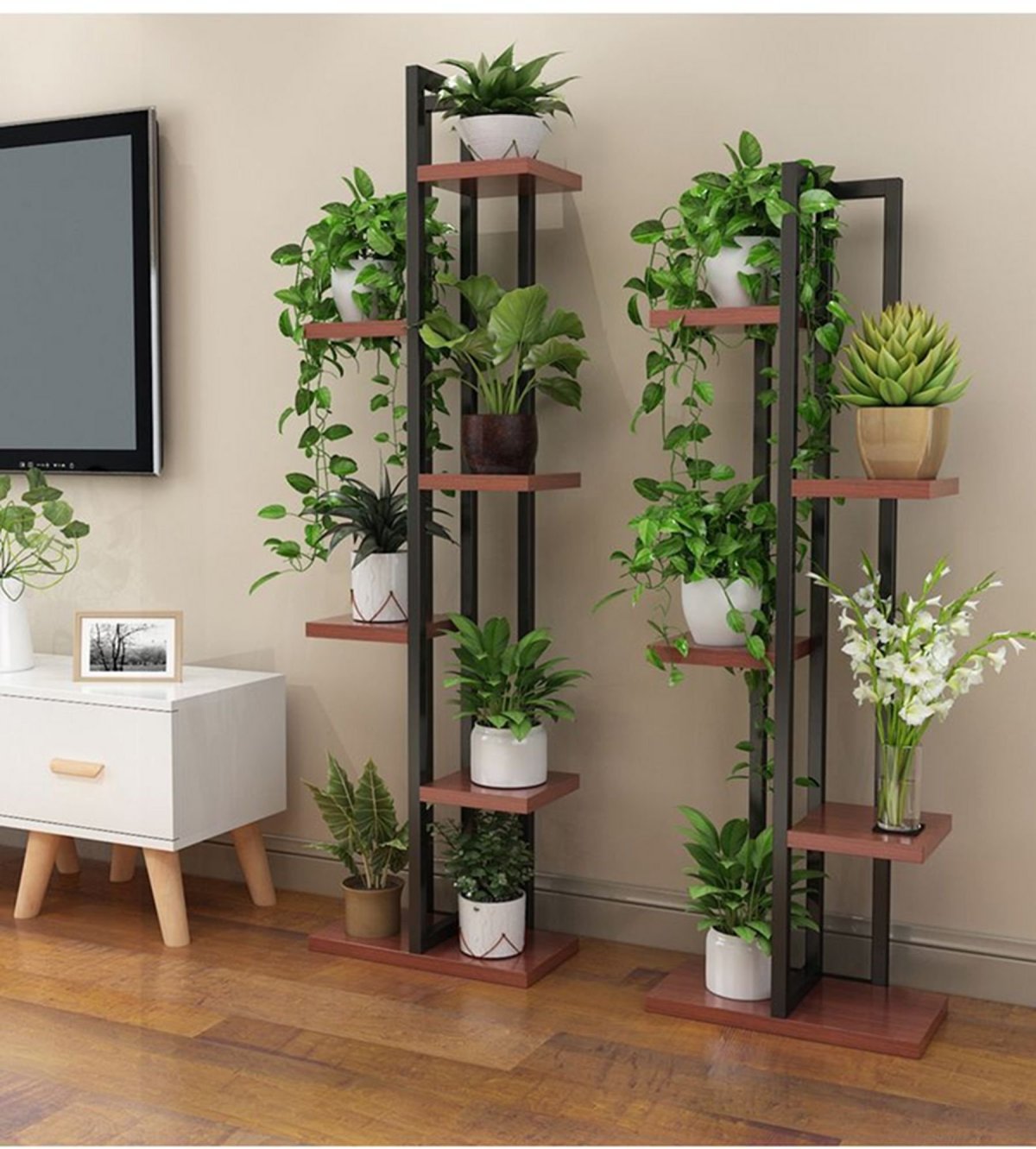 Открытые стеллажи в интерьере