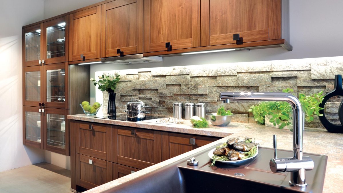 Потайные полки на кухне